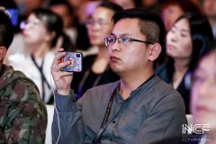 常宏設(shè)計(jì)師侯俊晨、王飛—— “CCFA新消費(fèi)論壇-2019中國特許加盟大會(huì)”交流學(xué)習(xí)